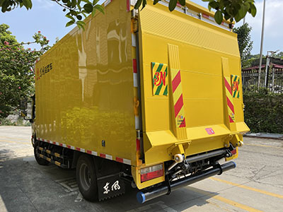 貨車尾板升降結(jié)構(gòu)，提高運(yùn)輸效率的利器